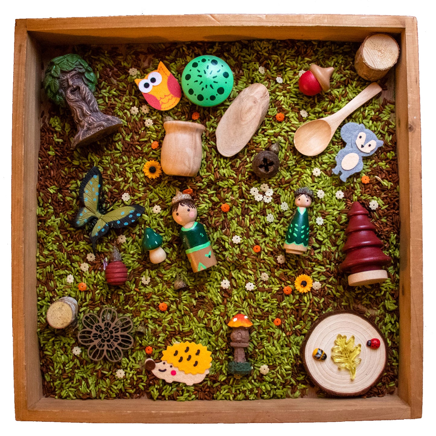 woodland sensory bin, sensory bin for kids, sensory bin, sensory bins, forest sensory bin, forest sensory kit, woodland sensory kit, sensory play, sensory play kit, woodland sensory kit play, colored rice, sensory rice, sensory table, sensory rice for sensory bin, Montessori Toys, learning toys
