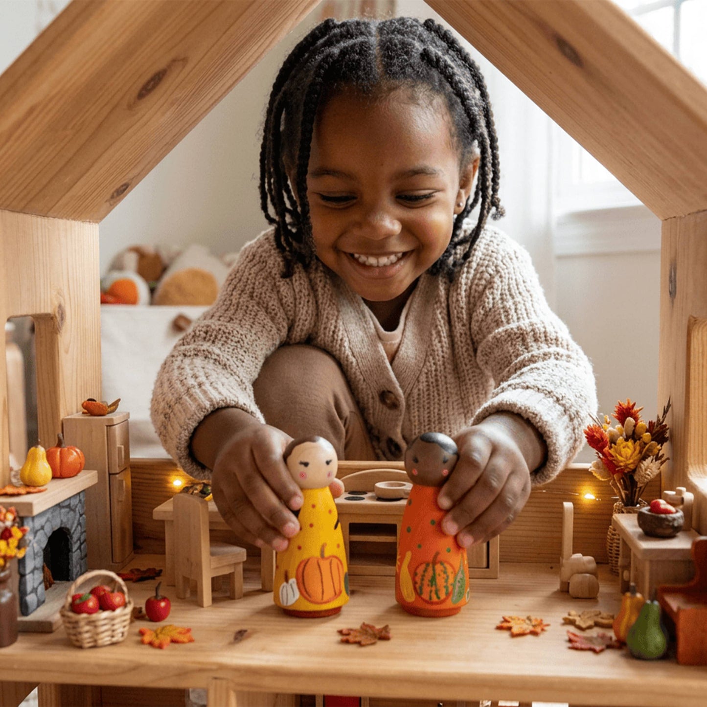 Fall peg dolls, fall toys, autumn toys, pumpkin toys, pumpkin peg dolls, dollhouse toys, dollhouse wooden toys, open ended toys, imaginative toys.